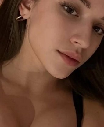 💋 Мои услуги включают все, что вы пожелаете: от расслабляющего массажа до страстной эротики. Моя опытность позволяет мне угадывать ваши желания и сделать вашу встречу особенной. 🌟 У меня есть отличные отзывы от предыдущих клиентов, которые говорят о моем профессионализме и умении доставить настоящее удовольствие. Вы останетесь довольны и хотите повторить наше свидание снова и снова. 😉 Приходите ко мне, и я покажу вам, что такое настоящее наслаждение! 😍 Не забудьте посмотреть мои фото в профиле, чтобы увидеть, насколько я привлекательна и соблазнительна. Жду встречи с вами в Москве! 🌇🌃💫 13201, 23 года