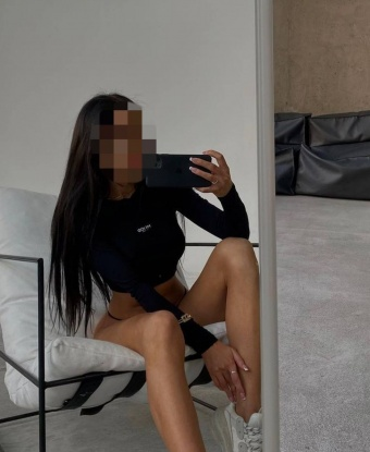 Я живу в Москве и предлагаю самый высокий класс эксклюзивных услуг. Мои возможности безграничны - от нежных ласк и массажа до страстных экспериментов в постели. Каждое наше свидание будет незабываемым и полным наслаждения. Уверена, ты останешься доволен моими умениями и раскрепощенностью. Отзывы о моей работе только положительные, не сомневайся в качестве моих услуг. Отправь мне сообщение и проведи великолепное время в Москве. 🌟💋💫🔥 9966, 19 лет